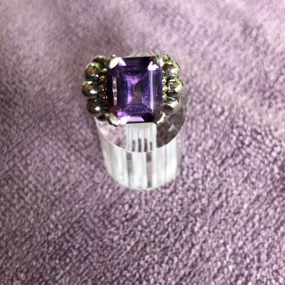 Lagos ring - amethyst set in sterling silver with 18K gold Caviar beading - Picture 10 of 16